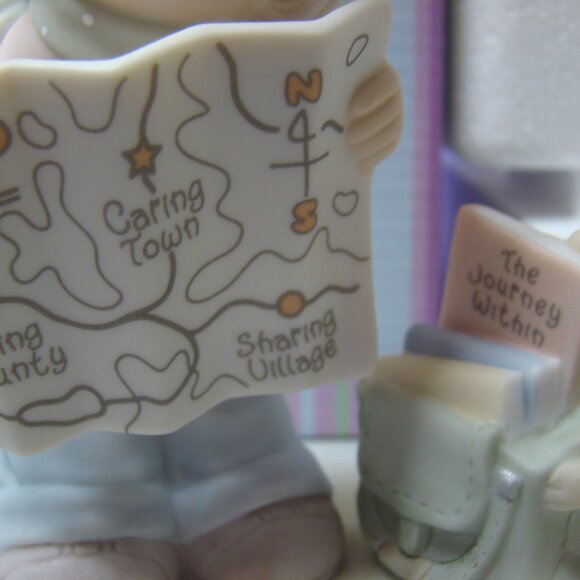 Precious Moments Map A Route Toward Loving Caring, Sharing 2005 Membership C0025 - Picture 4 of 16